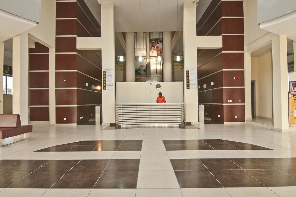 L'Eola Suites Абуджа Экстерьер фото