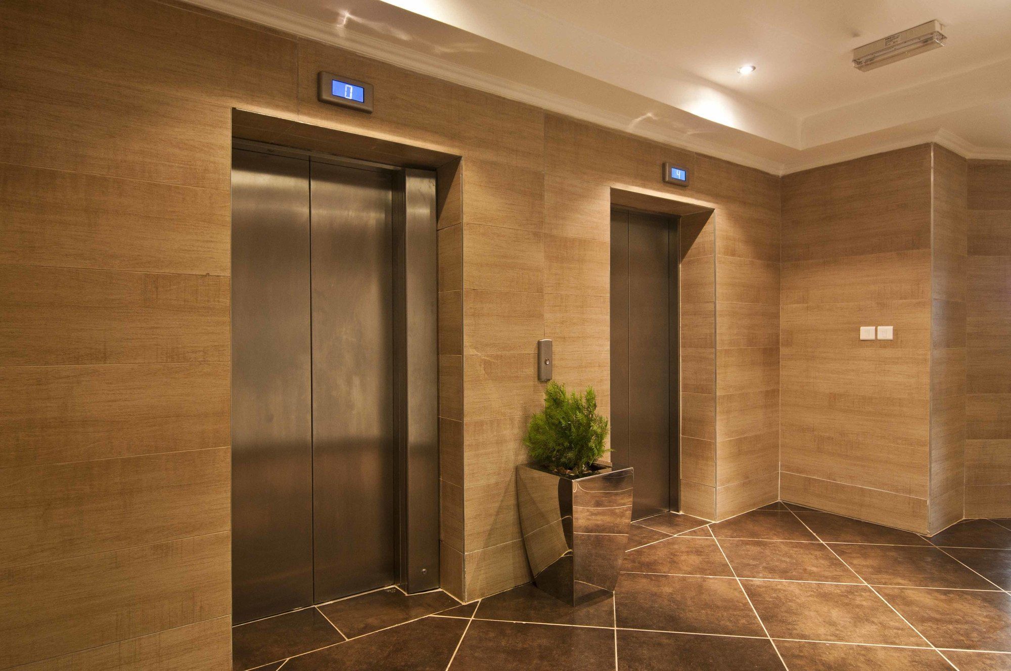 L'Eola Suites Абуджа Экстерьер фото